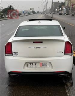 کرایسلەر 300